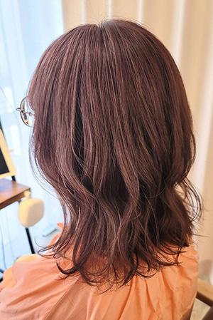 60代に人気の白髪染め・ヘアカラー色⑤「ピンクヴァイオレット」